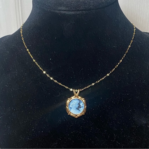 Rare Antique 18K YG Onyx And Carved Agate Cameo Pendant - Picture 5 of 9